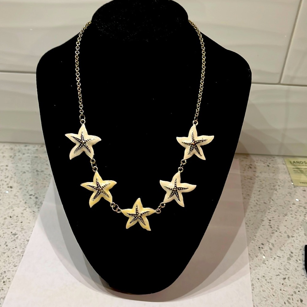 Silver tone starfish necklace - Picture 1 of 1